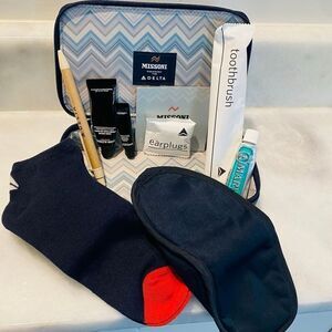 NWOT Missoni X Delta Chevron Travel Business First Class Amenity Kit Set Navy OS